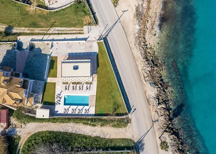 Cinque Terre Iakinthi * Zakynthos Town